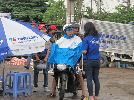 Hình ảnh đẹp màu áo xanh tình nguyện ảnh 11